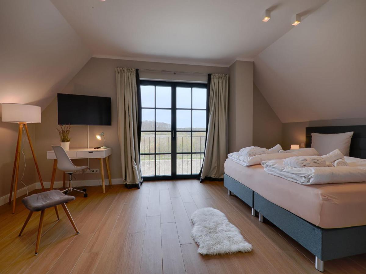 Reetland Am Meer - Premium Reetdachvilla Mit 3 Schlafzimmern, Sauna Und Kamin F27 Dranske Exterior foto